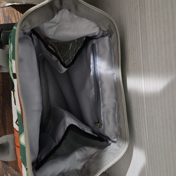 Small Baby Diaper Bag. See Website Pictures, Last 2 Pics. (Bin12) - Picture 5 of 7